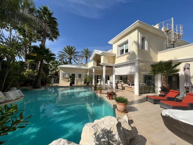 3 soverom Villa til salgs i Cabo Roig, Orihuela med svømmebasseng - € 1 399 000 (Ref: 8246558)