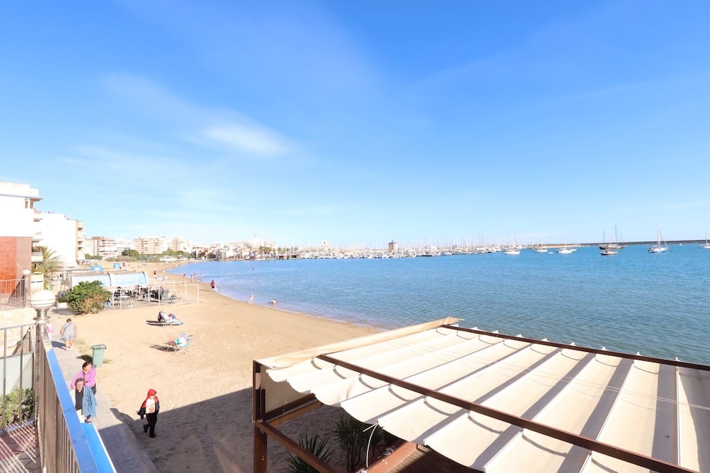 Apartment for sale in Torrevieja - € 239,000 (Ref: 8657968)
