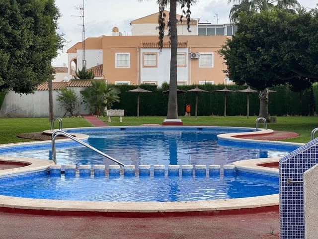 2 soverom Bungalow til salgs i El Limonar, Torrevieja med svømmebasseng - € 134 900 (Ref: 8742792)