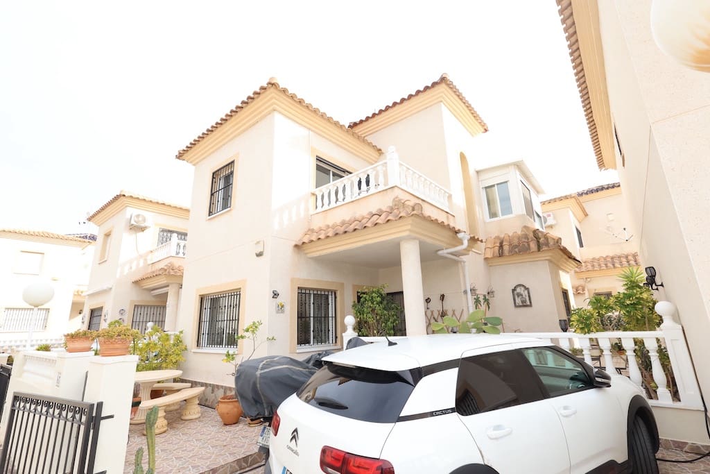 2 sypialnia Willa na sprzedaż w Playa Flamenca z basenem - 240 000 € (Ref: 8762658)
