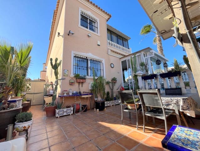 2 slaapkamer Villa te koop in La Zenia, Orihuela met zwembad - € 284.000 (Ref: 8826662)