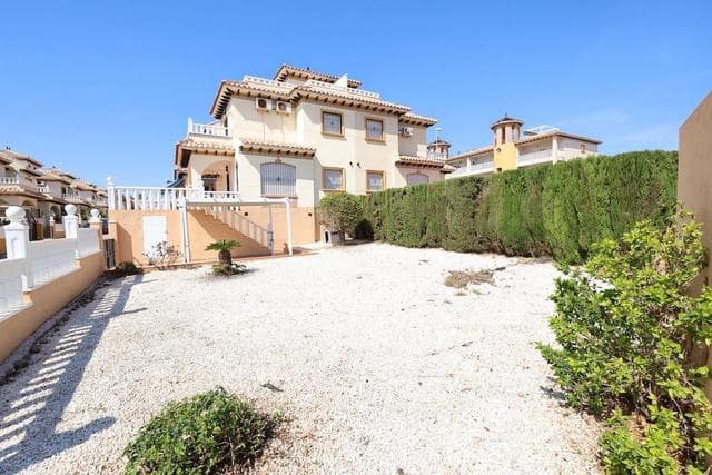 2 soveværelse Semi-Rækkehus til salg i Orihuela Costa med swimmingpool - € 224.900 (Ref: 8912403)