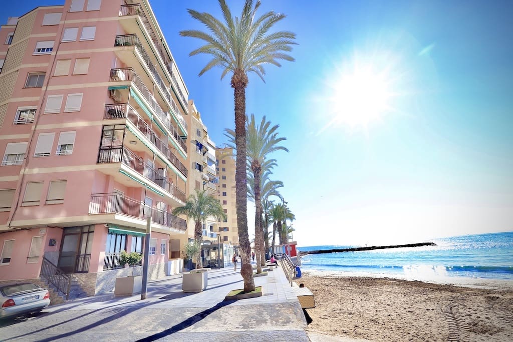 3 Zimmer Apartment zu verkaufen in Torrevieja - 240.000 € (Ref: 8936370)