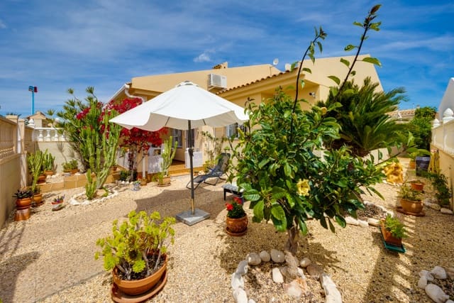 3 quarto Moradia Geminada para venda em Aguas Nuevas, Torrevieja com piscina - 235 000 € (Ref: 8948398)