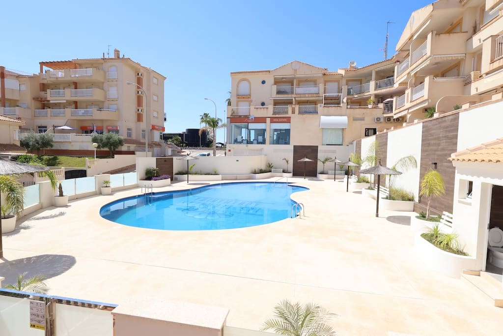 3 slaapkamer Appartement te koop in Orihuela Costa - € 300.000 (Ref: 9265644)