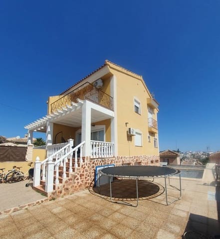 4 chambre Villa/Maison Semi-Mitoyenne à vendre à San Miguel de Salinas avec piscine garage - 229 000 € (Ref: 9902402)