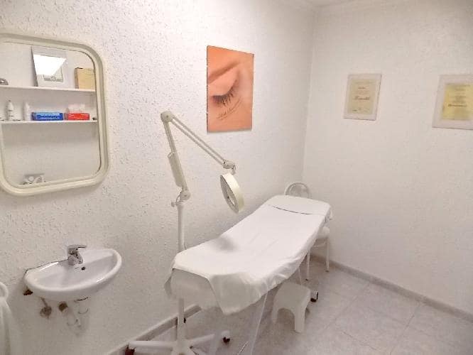 2 sypialnia Komercyjne na sprzedaż w Torrevieja - 99 950 € (Ref: 9902409)