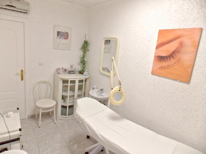 2 sypialnia Komercyjne na sprzedaż w Torrevieja - 99 950 € (Ref: 9902409)