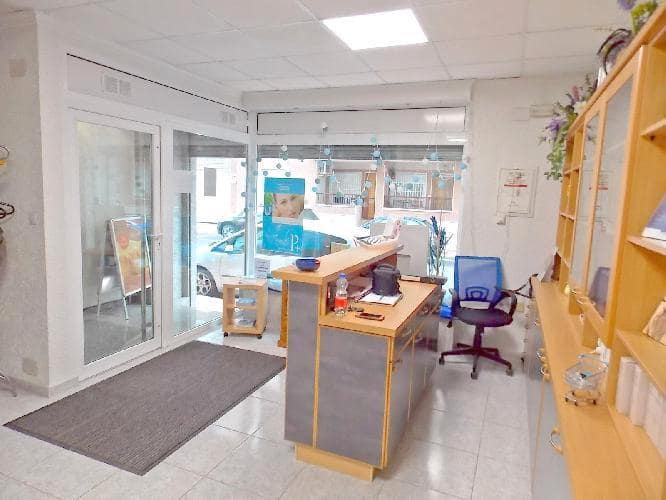2 sypialnia Komercyjne na sprzedaż w Torrevieja - 99 950 € (Ref: 9902409)