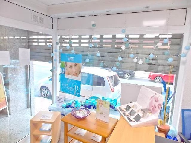 2 sypialnia Komercyjne na sprzedaż w Torrevieja - 99 950 € (Ref: 9902409)