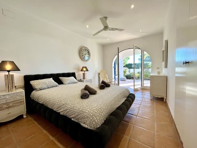 6 sypialnia Willa na sprzedaż w Calafat, L'Ametlla de Mar z basenem garażem - 1 250 000 € (Ref: 8252446)