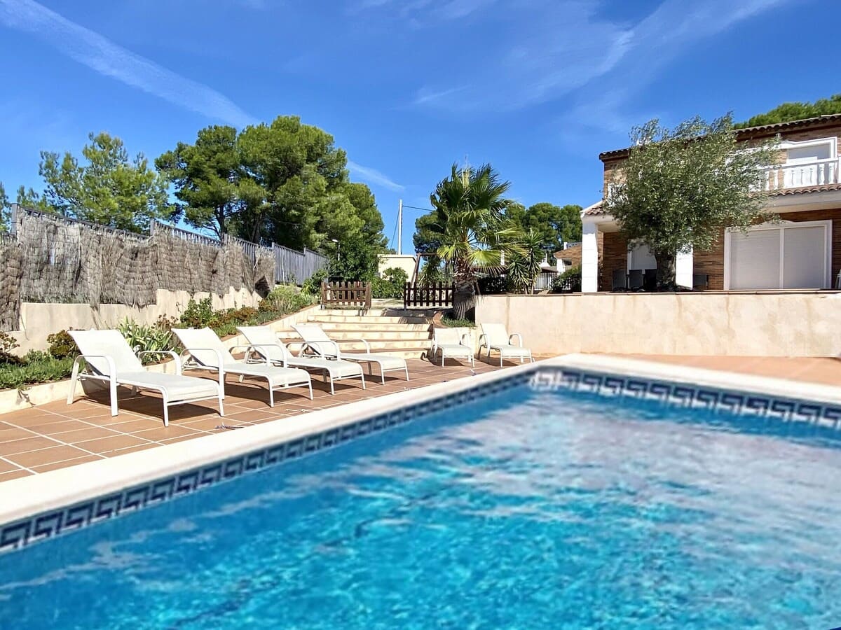 5 soveværelse Villa til salg i L'Ametlla de Mar med swimmingpool - € 399.000 (Ref: 8681883)