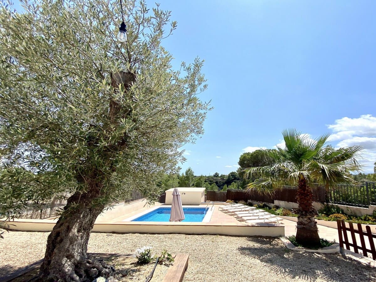 5 soveværelse Villa til salg i L'Ametlla de Mar med swimmingpool - € 399.000 (Ref: 8681883)