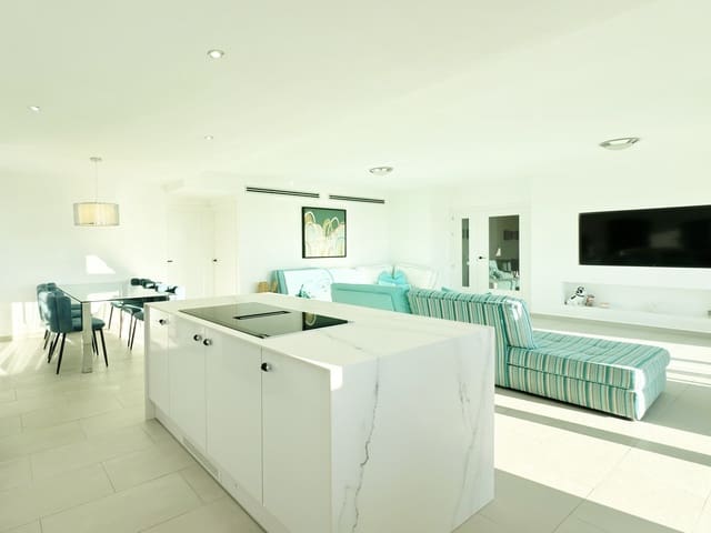 5 sovrum Villa till salu i L'Ampolla med pool garage - 945 000 € (Ref: 8734448)