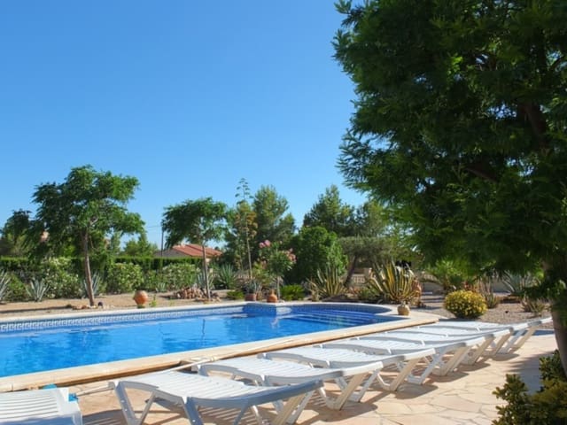 Chalet de 4 habitaciones en Sant Jordi d'Alfama, L'Ametlla de Mar en venta con piscina garaje - 525.000 € (Ref: 9752330)