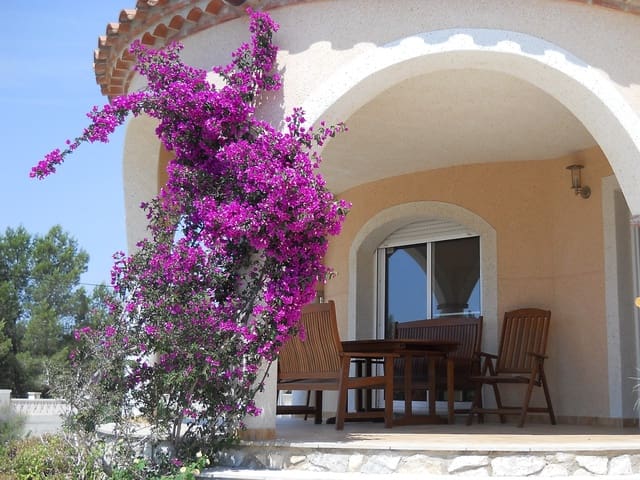 Chalet de 4 habitaciones en Sant Jordi d'Alfama, L'Ametlla de Mar en venta con piscina garaje - 525.000 € (Ref: 9752330)