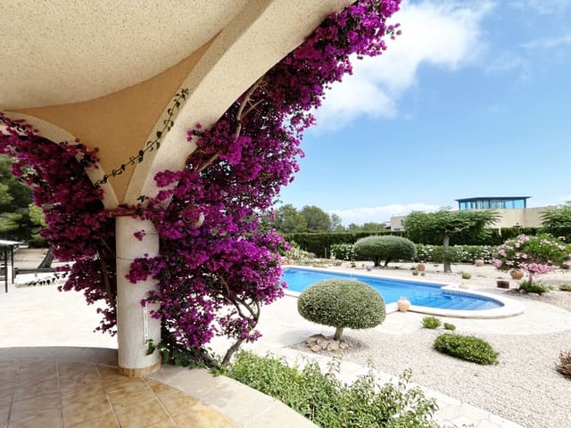 Chalet de 4 habitaciones en Sant Jordi d'Alfama, L'Ametlla de Mar en venta con piscina garaje - 525.000 € (Ref: 9752330)