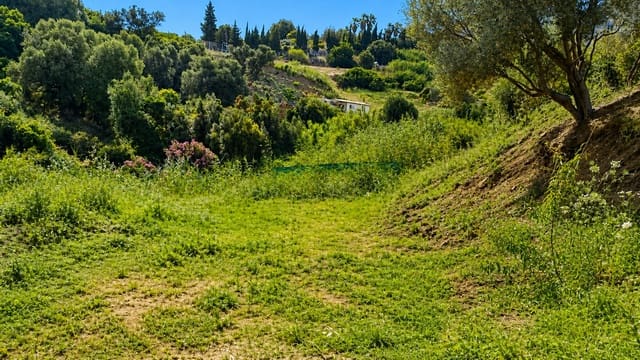 Działka budowlana na sprzedaż w Altos de Estepona, Estepona - 170 000 € (Ref: 10011140)
