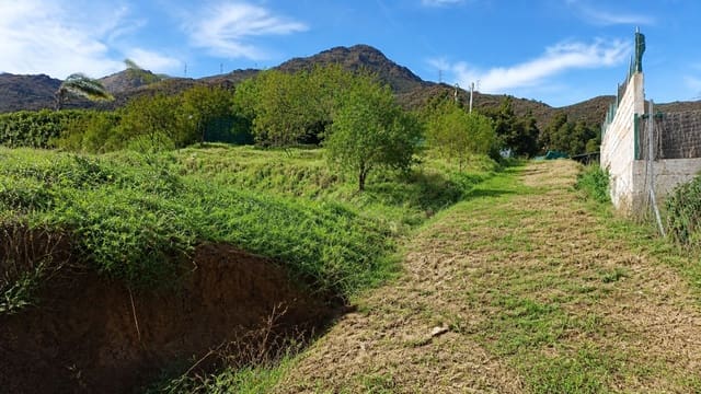 Działka budowlana na sprzedaż w Altos de Estepona, Estepona - 170 000 € (Ref: 10011140)