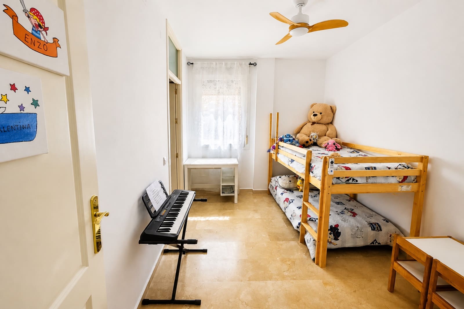 2 soverom Leilighet til salgs i La Duquesa / Puerto de la Duquesa med svømmebasseng garasje - € 286 000 (Ref: 10023736)