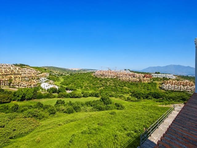 2 makuuhuone Huoneisto myytävänä paikassa La Duquesa / Puerto de la Duquesa, Manilva mukana uima-altaan 
autotalli - 325 000 € (Ref: 10023736)