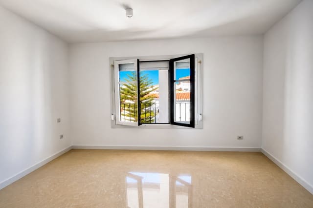 Apartamento de 1 habitación en Manilva en venta con piscina - 220.000 € (Ref: 10023737)