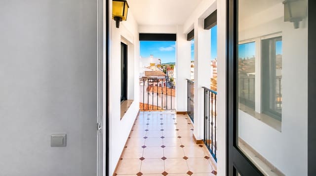 Apartamento de 1 habitación en Manilva en venta con piscina - 220.000 € (Ref: 10023737)