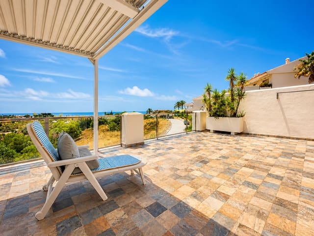 2 quarto Penthouse para venda em La Concha - Resina Golf, Estepona com piscina garagem - 440 000 € (Ref: 10025352)