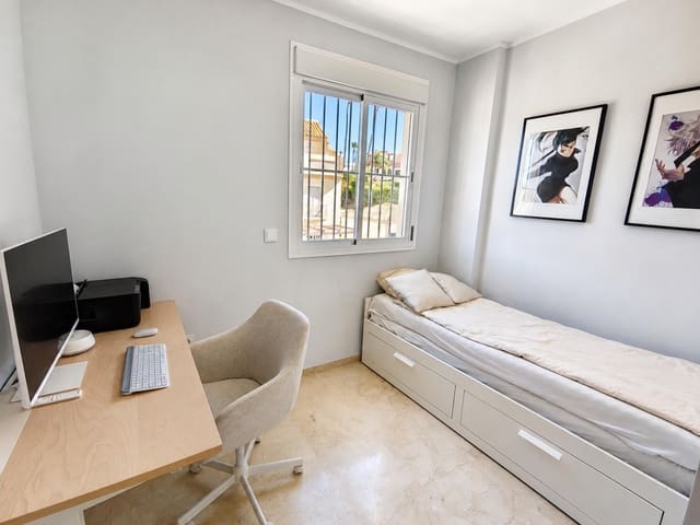 3 camera da letto Villetta Bifamiliare in vendita in Manilva con piscina garage - 399.000 € (Rif: 10030202)