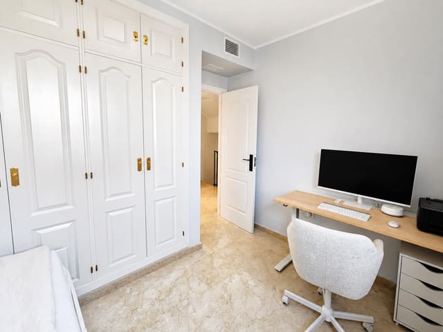 3 camera da letto Villetta Bifamiliare in vendita in Manilva con piscina garage - 399.000 € (Rif: 10030202)