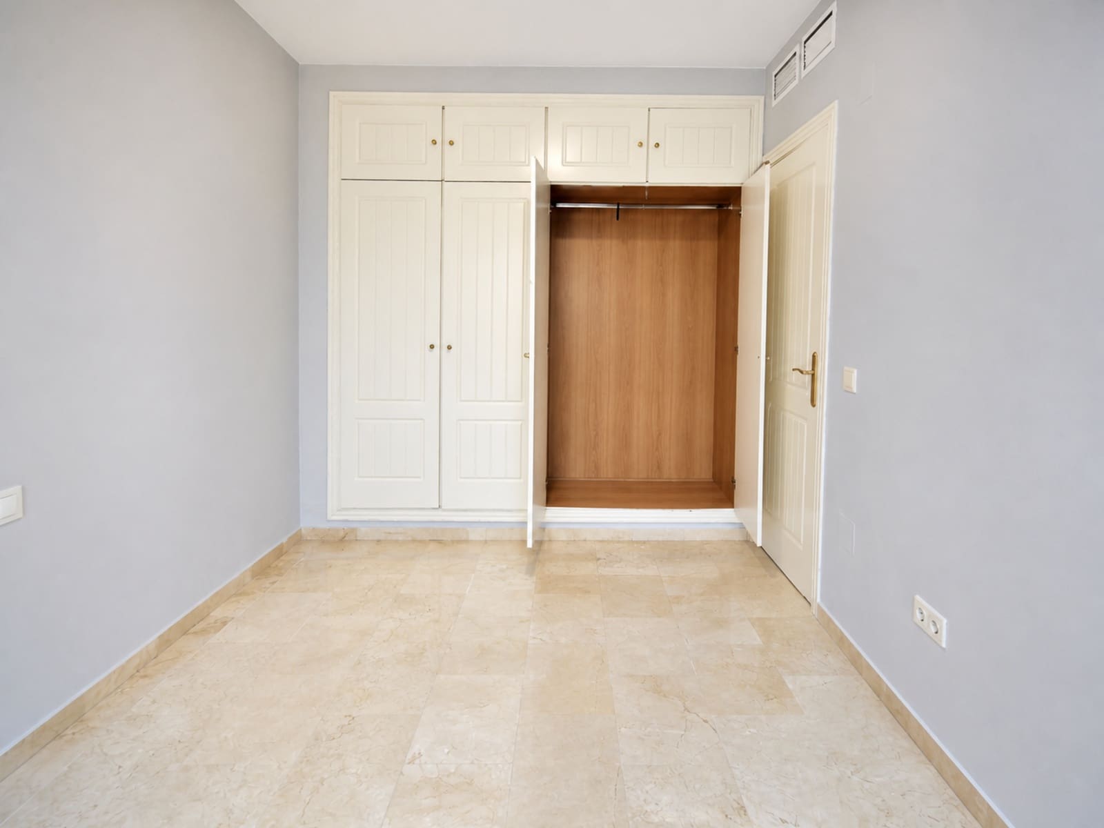 2 slaapkamer Appartement te koop in San Pedro de Alcantara met zwembad - € 320.000 (Ref: 10058738)