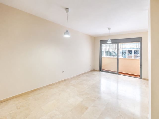 2 bedroom Apartment for sale in San Pedro de Alcantara, Marbella with pool - € 320,000 (Ref: 10058738)