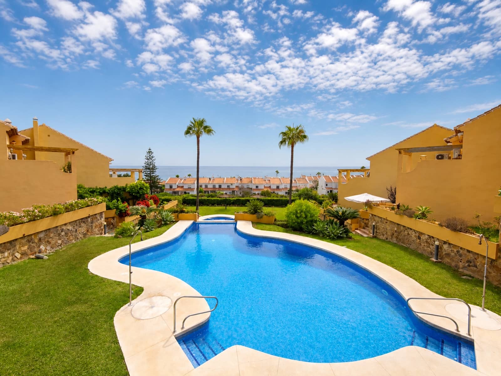 3 sovrum Lägenhet till salu i La Duquesa / Puerto de la Duquesa med pool garage - 424 000 € (Ref: 10058739)