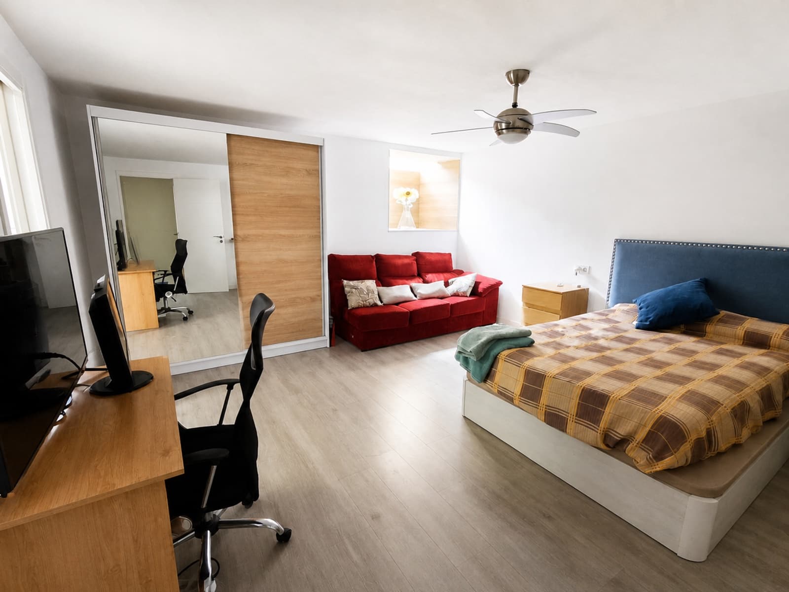 3 bedroom Apartment for sale in La Duquesa / Puerto de la Duquesa with pool garage - € 424,000 (Ref: 10058739)