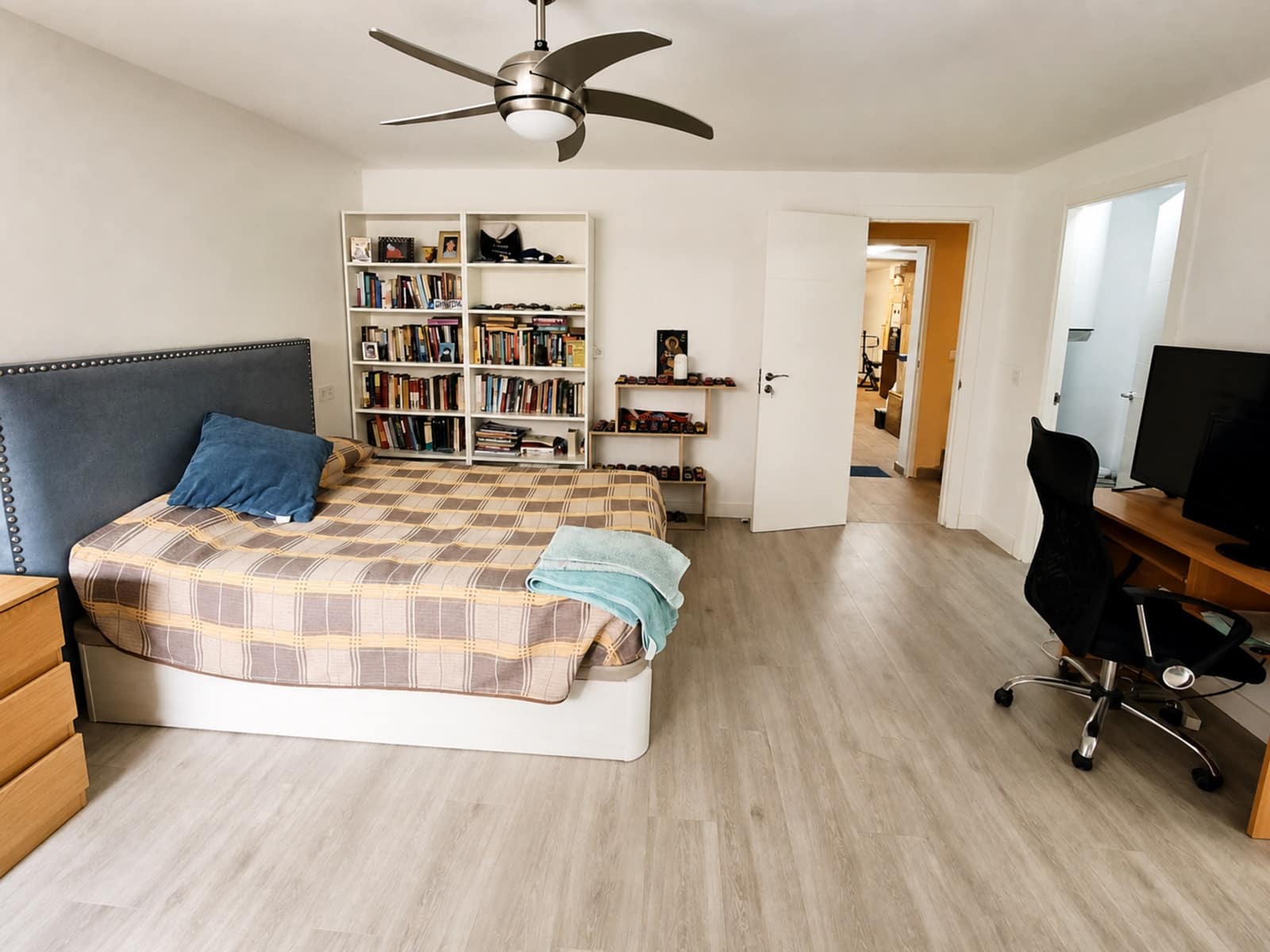 3 bedroom Apartment for sale in La Duquesa / Puerto de la Duquesa with pool garage - € 424,000 (Ref: 10058739)