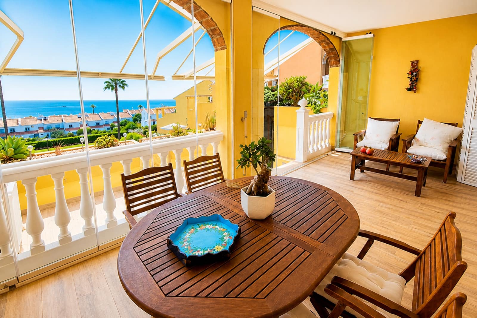 3 bedroom Apartment for sale in La Duquesa / Puerto de la Duquesa with pool garage - € 424,000 (Ref: 10058739)