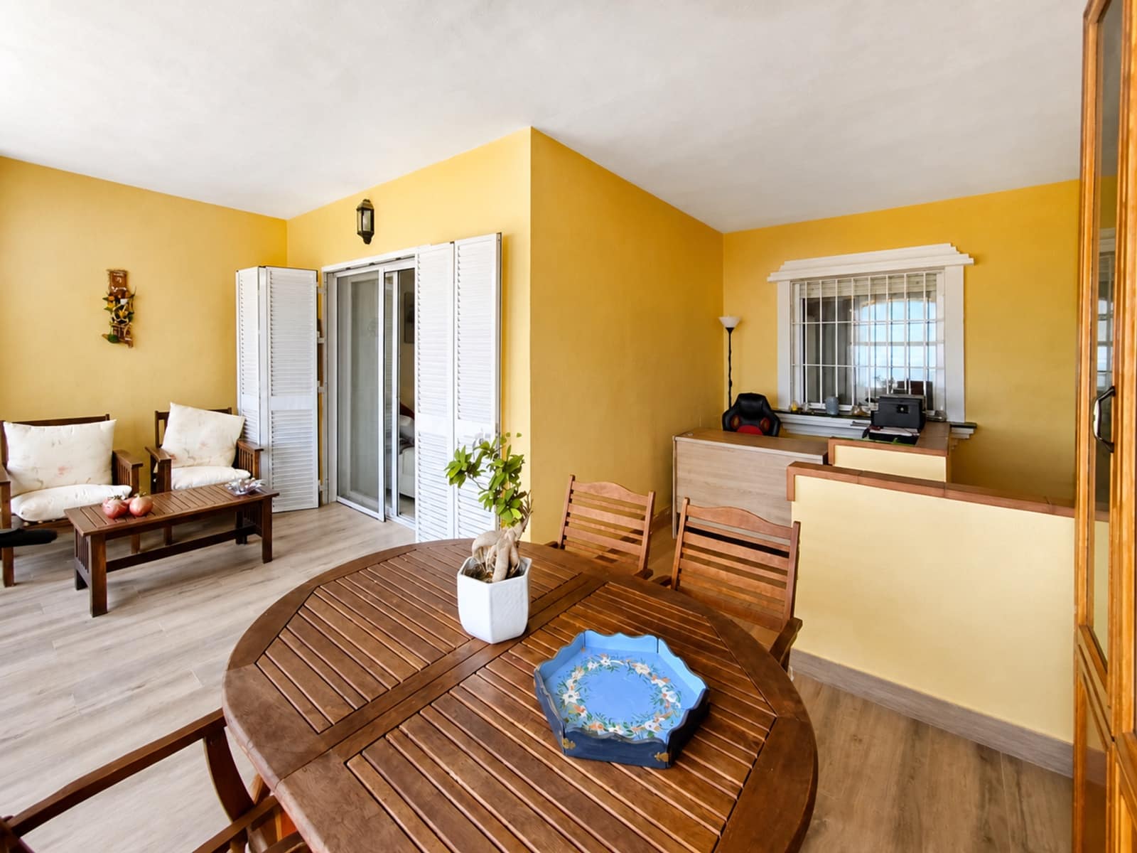 3 bedroom Apartment for sale in La Duquesa / Puerto de la Duquesa with pool garage - € 424,000 (Ref: 10058739)