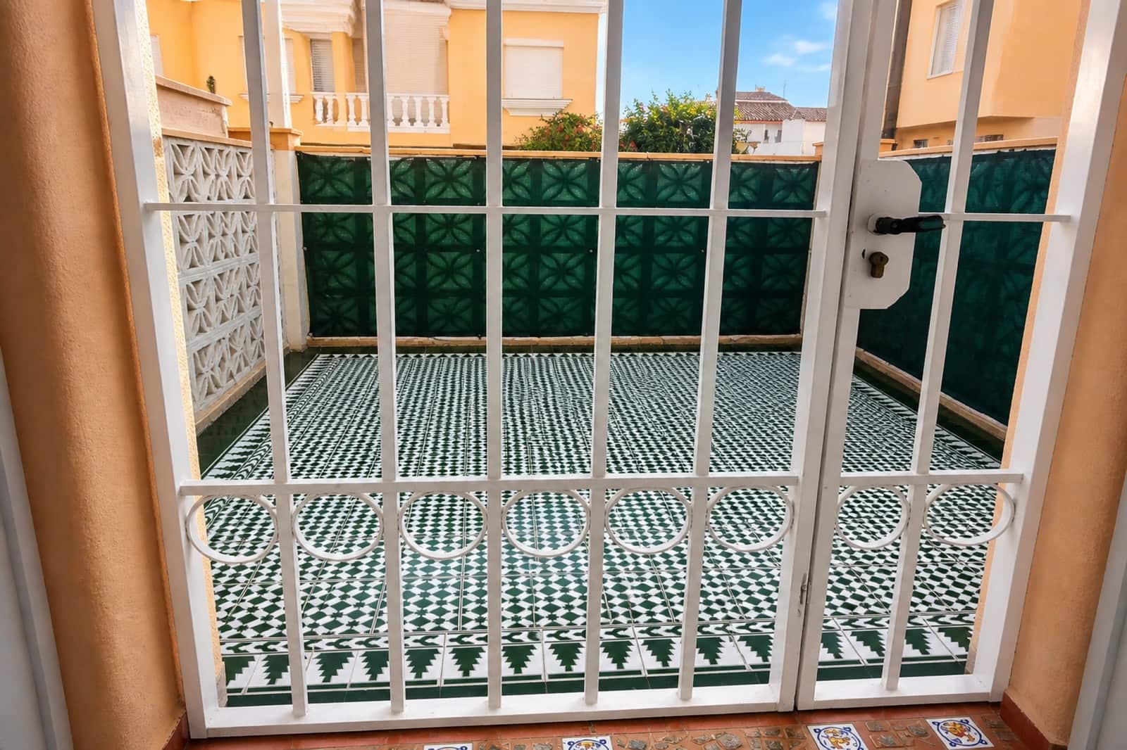3 sovrum Semi-fristående Villa till salu i San Luis de Sabinillas med pool - 325 000 € (Ref: 10058740)