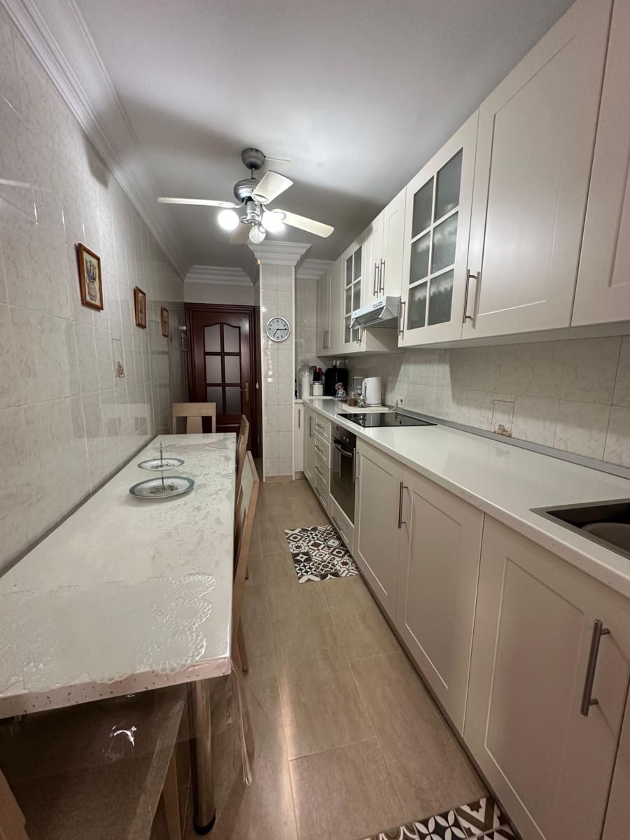 3 slaapkamer Appartement te koop in Estepona - € 410.000 (Ref: 10064015)