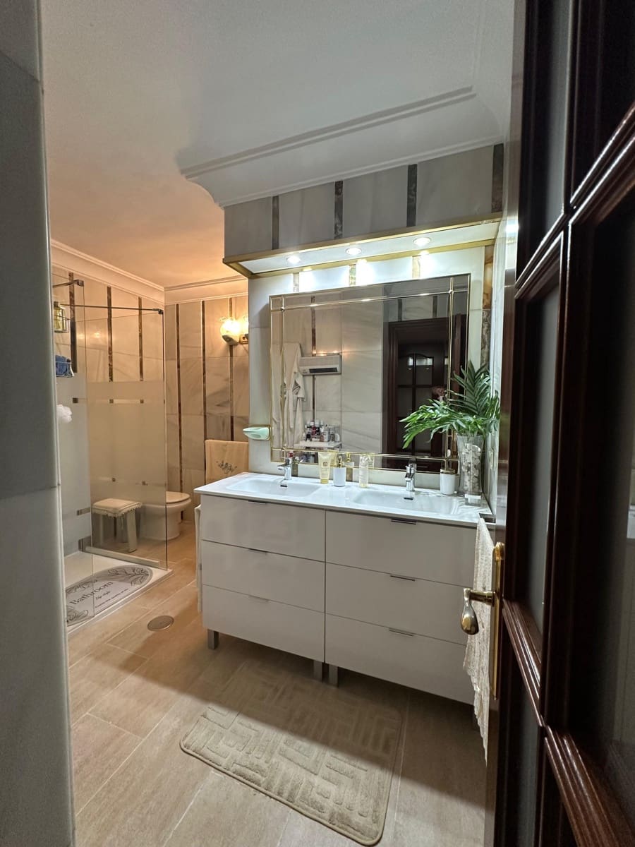 3 slaapkamer Appartement te koop in Estepona - € 410.000 (Ref: 10064015)