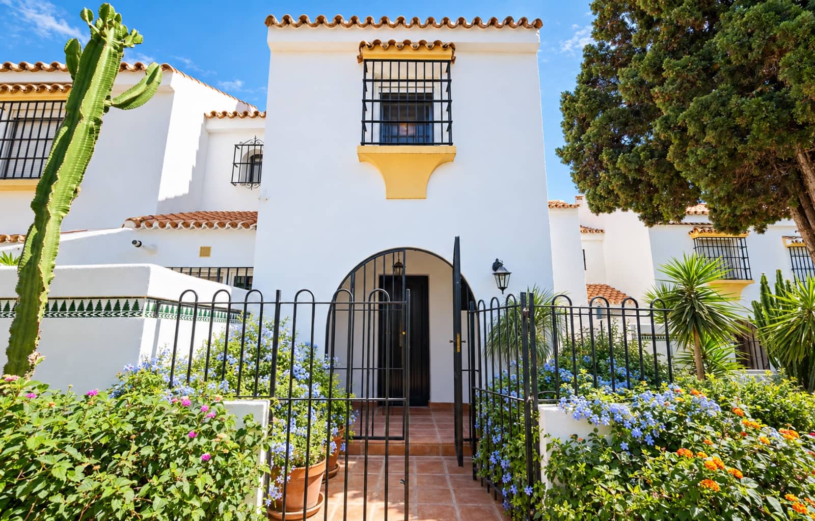 4 soveværelse Byhus til salg i Casares med swimmingpool - € 575.000 (Ref: 10070749)