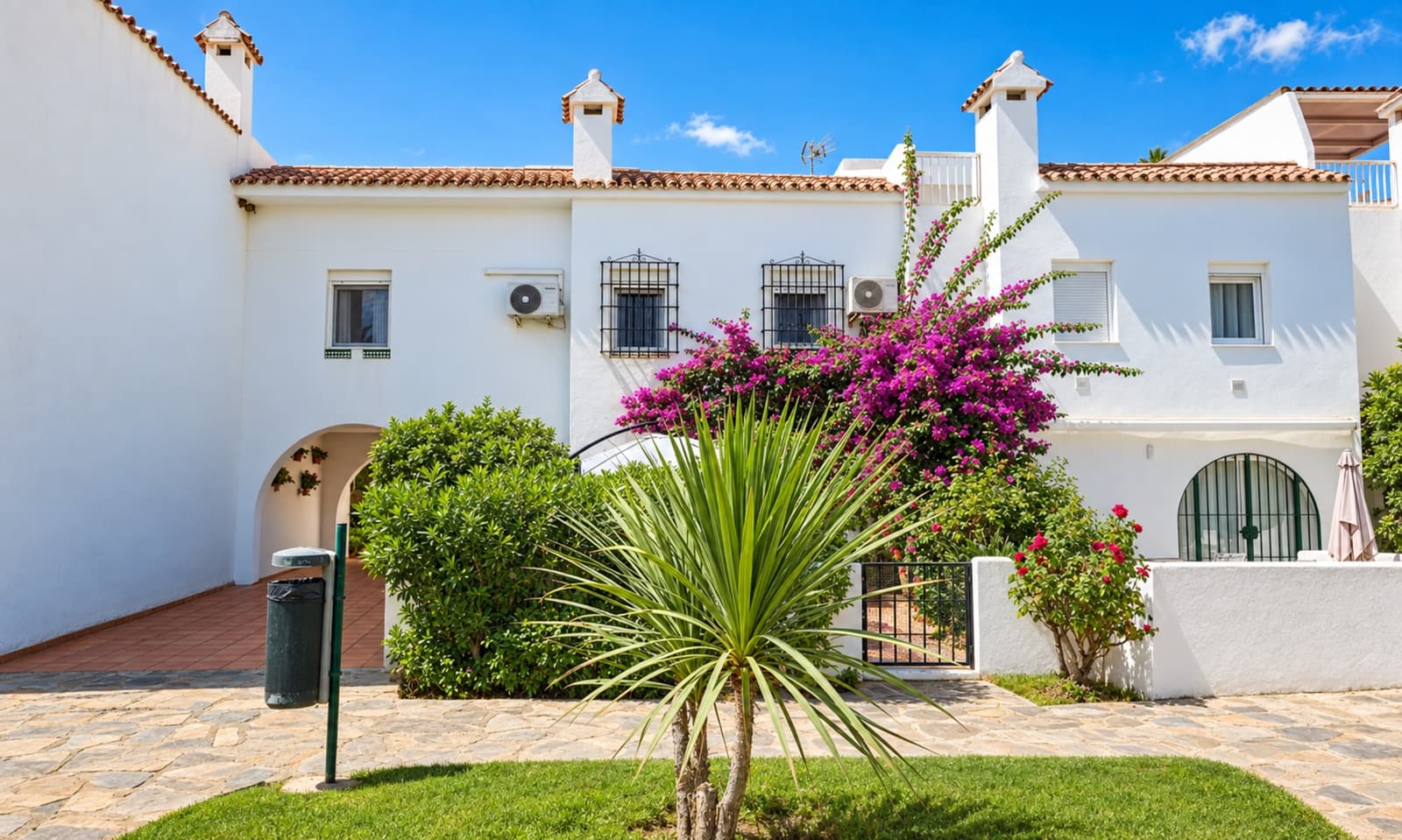 4 soveværelse Byhus til salg i Casares med swimmingpool - € 575.000 (Ref: 10070749)