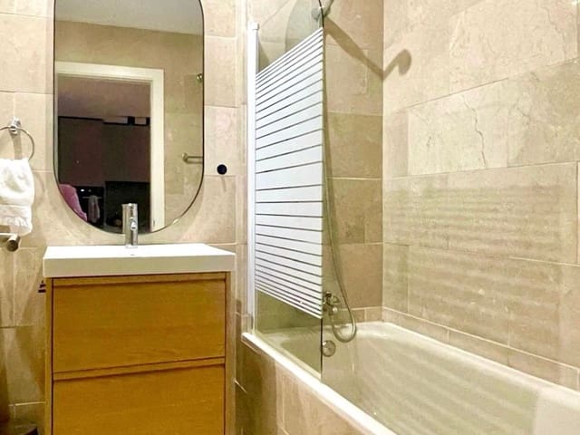 Apartamento de 2 habitaciones en Chullera, Manilva en venta con piscina garaje - 345.000 € (Ref: 10085922)