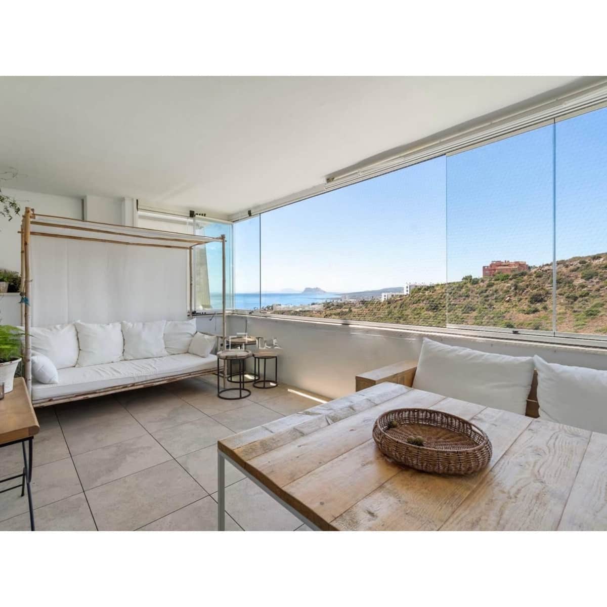 Apartamento de 2 habitaciones en Manilva en venta con piscina garaje - 345.000 € (Ref: 10085922)