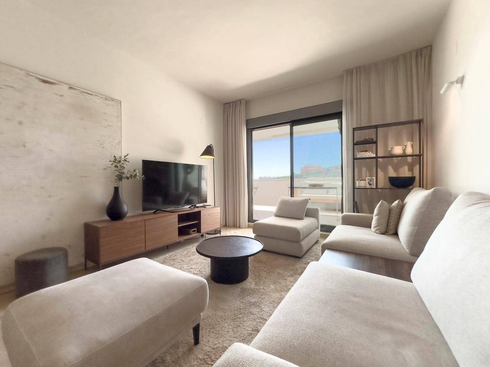 Apartamento de 2 habitaciones en Manilva en venta con piscina garaje - 345.000 € (Ref: 10085922)