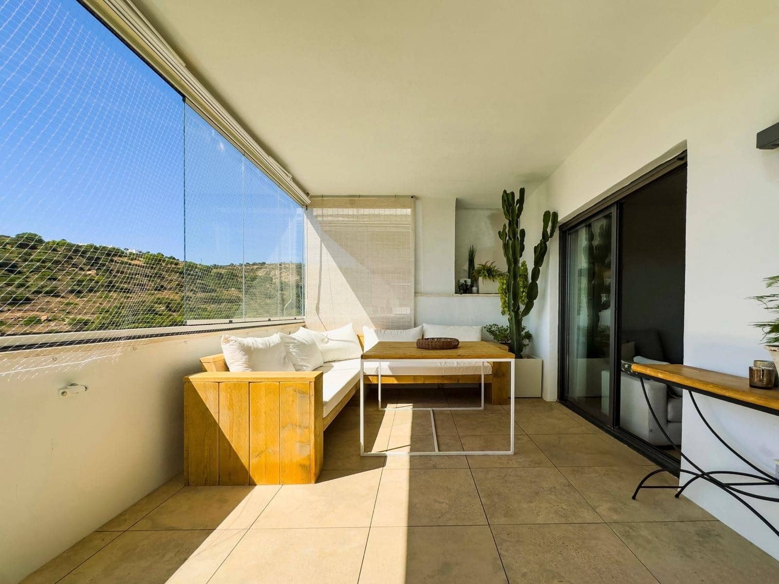 Apartamento de 2 habitaciones en Manilva en venta con piscina garaje - 345.000 € (Ref: 10085922)