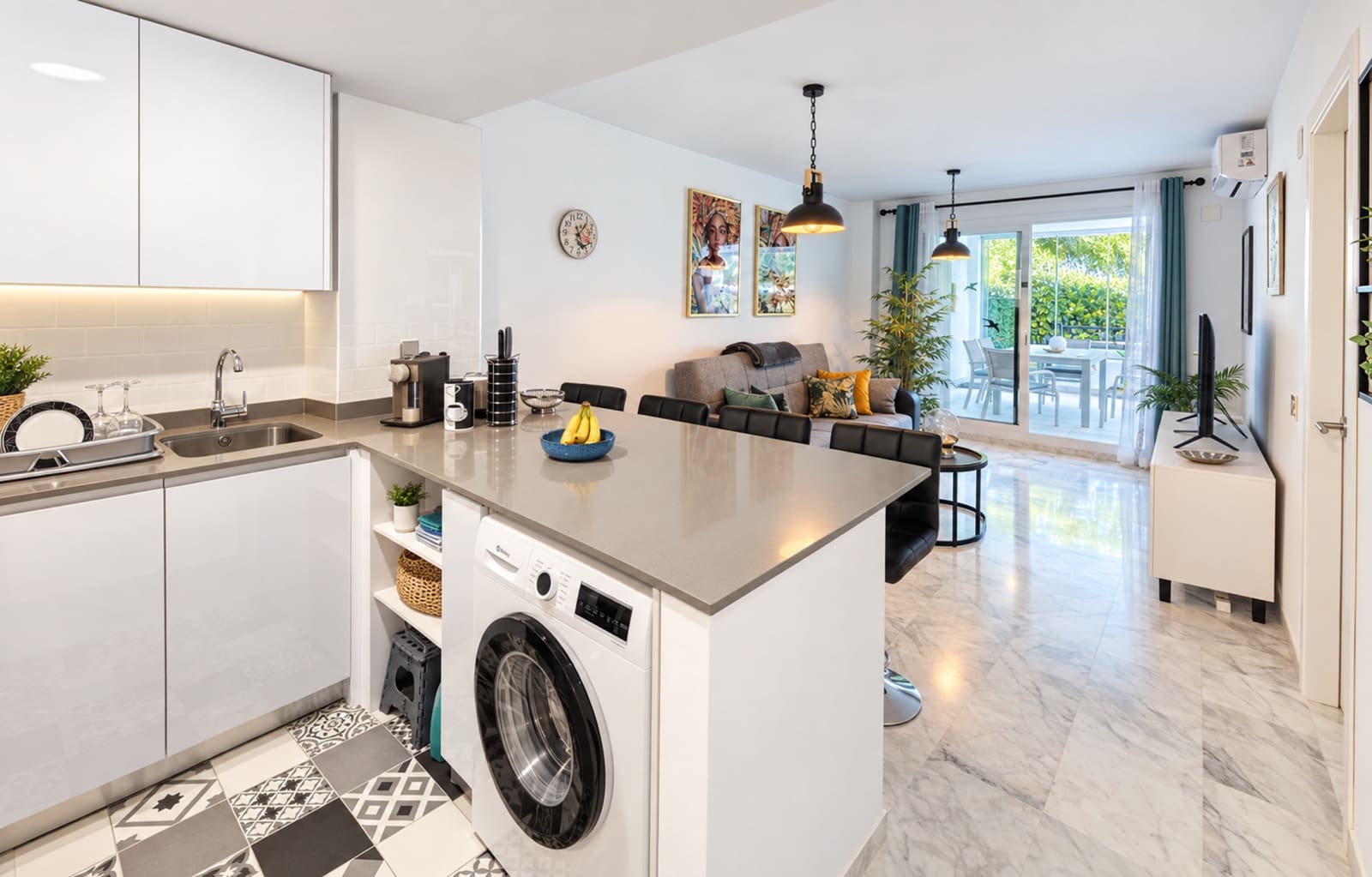 2 slaapkamer Appartement te koop in Casares met garage - € 255.000 (Ref: 10094360)