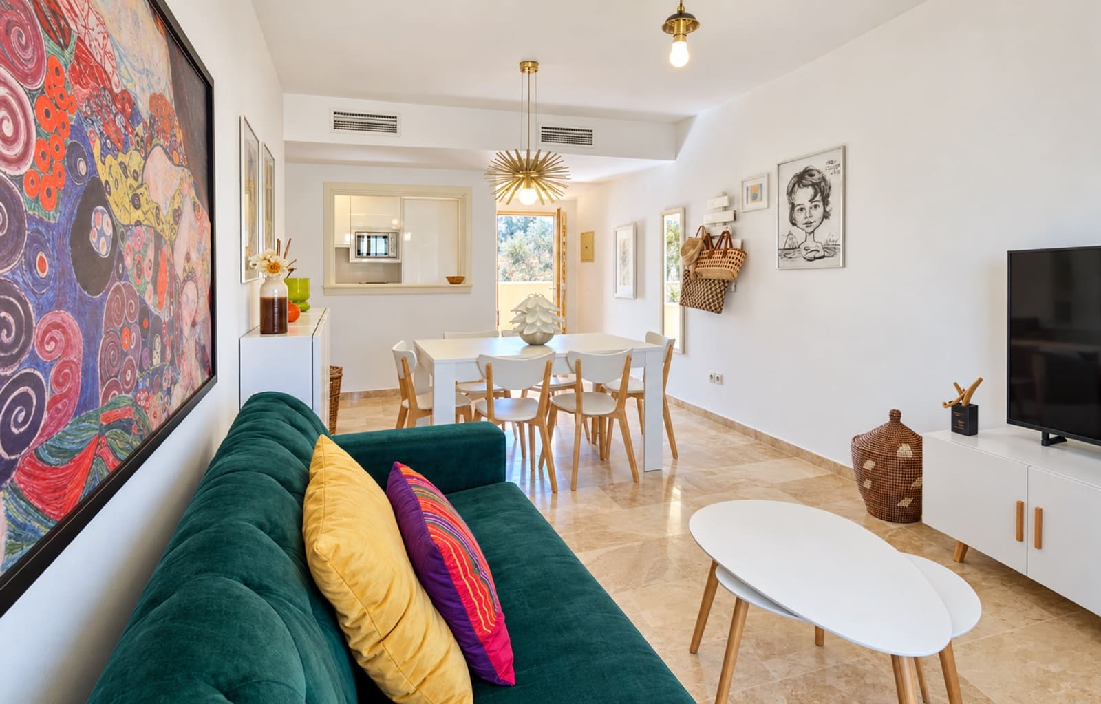 2 soverom Leilighet til salgs i La Duquesa / Puerto de la Duquesa med svømmebasseng garasje - € 215 000 (Ref: 10094362)