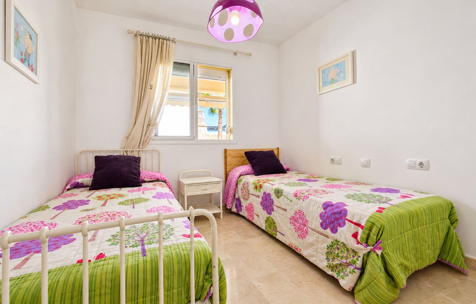 2 soverom Leilighet til salgs i La Duquesa / Puerto de la Duquesa med svømmebasseng garasje - € 215 000 (Ref: 10094362)