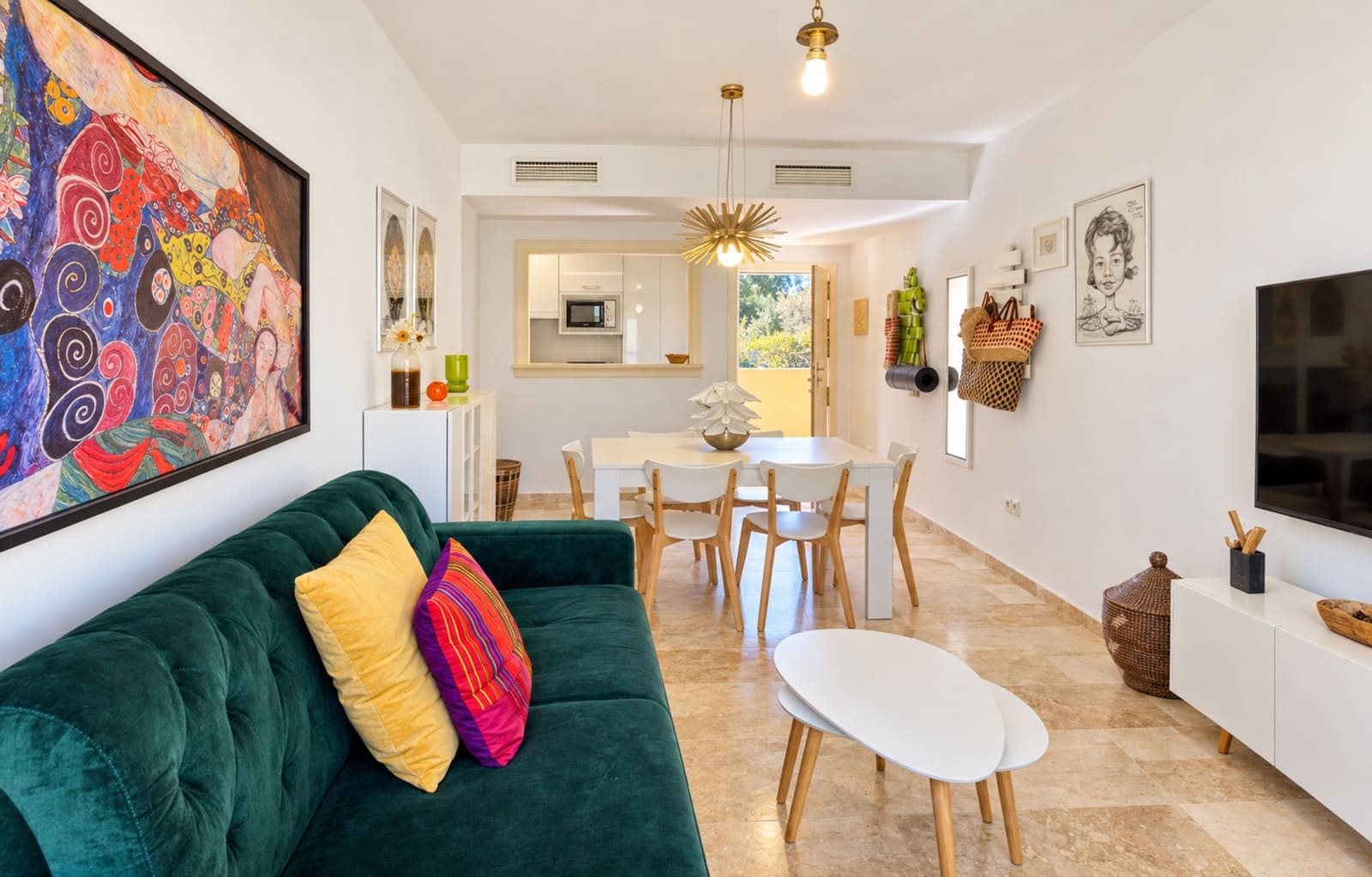 2 soverom Leilighet til salgs i La Duquesa / Puerto de la Duquesa med svømmebasseng garasje - € 215 000 (Ref: 10094362)